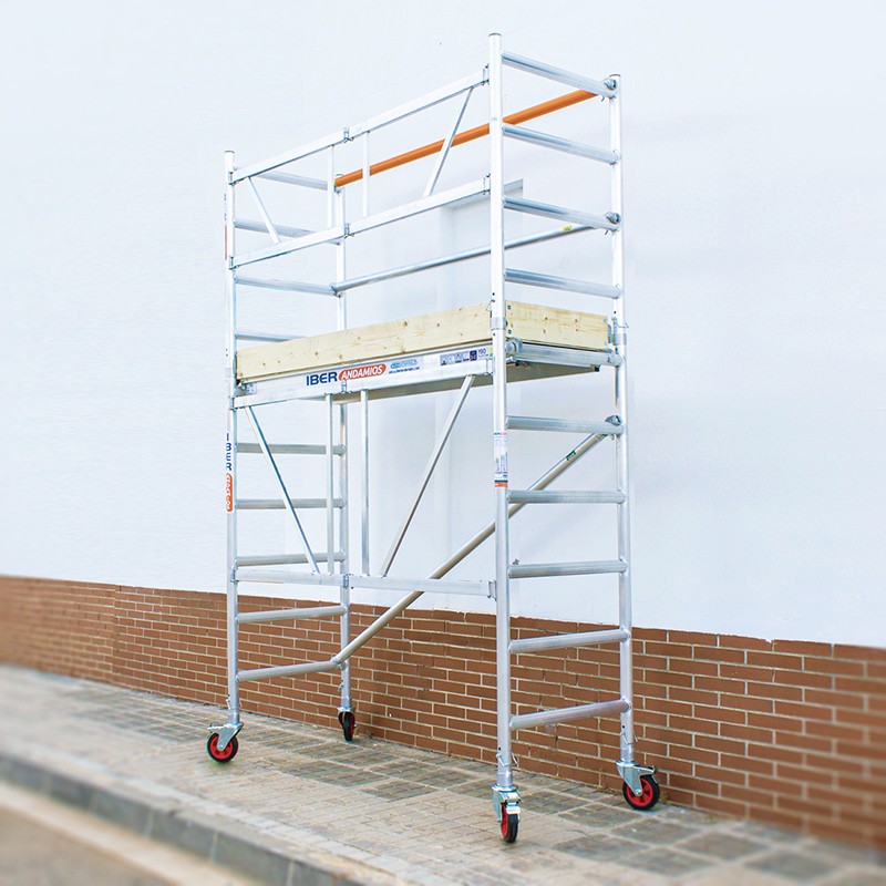 Andamio plegable 75x190 3,85 Altura de trabajo con rodapié.