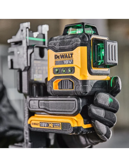 Nível laser verde de 3 linhas com autonivelamento de 360° e bateria de iões de lítio de 18V 2Ah.