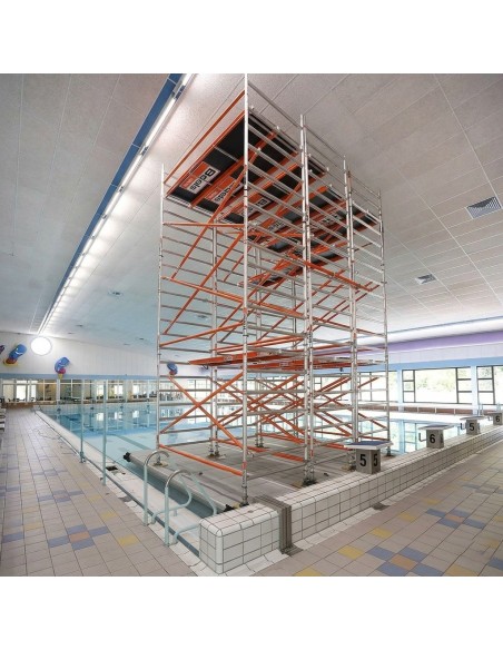 Pontões para andaimes em piscinas