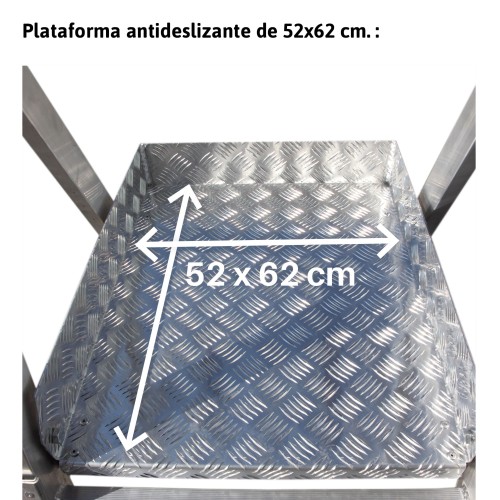 Escalera plegable regulable en altura con amplia plataforma