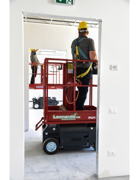 Plataforma elevatória Bravi Leonardo HD | Compacta e eficiente